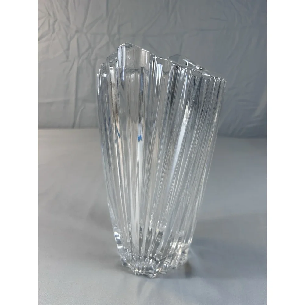 Vintage‎ Clear Cut Glass Vase Heavy Ribbed Crystal Look 9